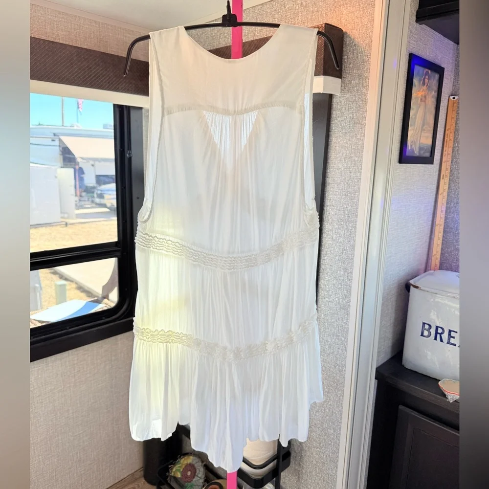 Free People Ivory Sleeveless Dress top size Medium - Picture 2 of 6